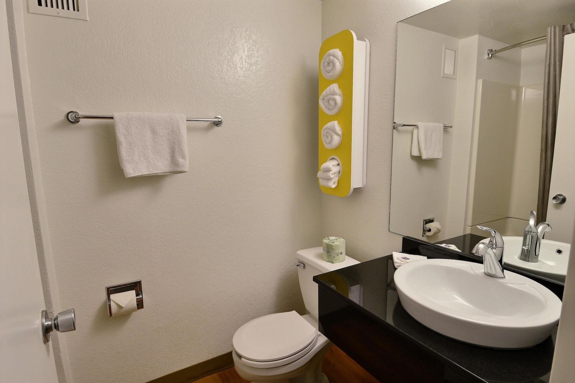 Motel 6-Danvers, Ma - Boston North Екстериор снимка