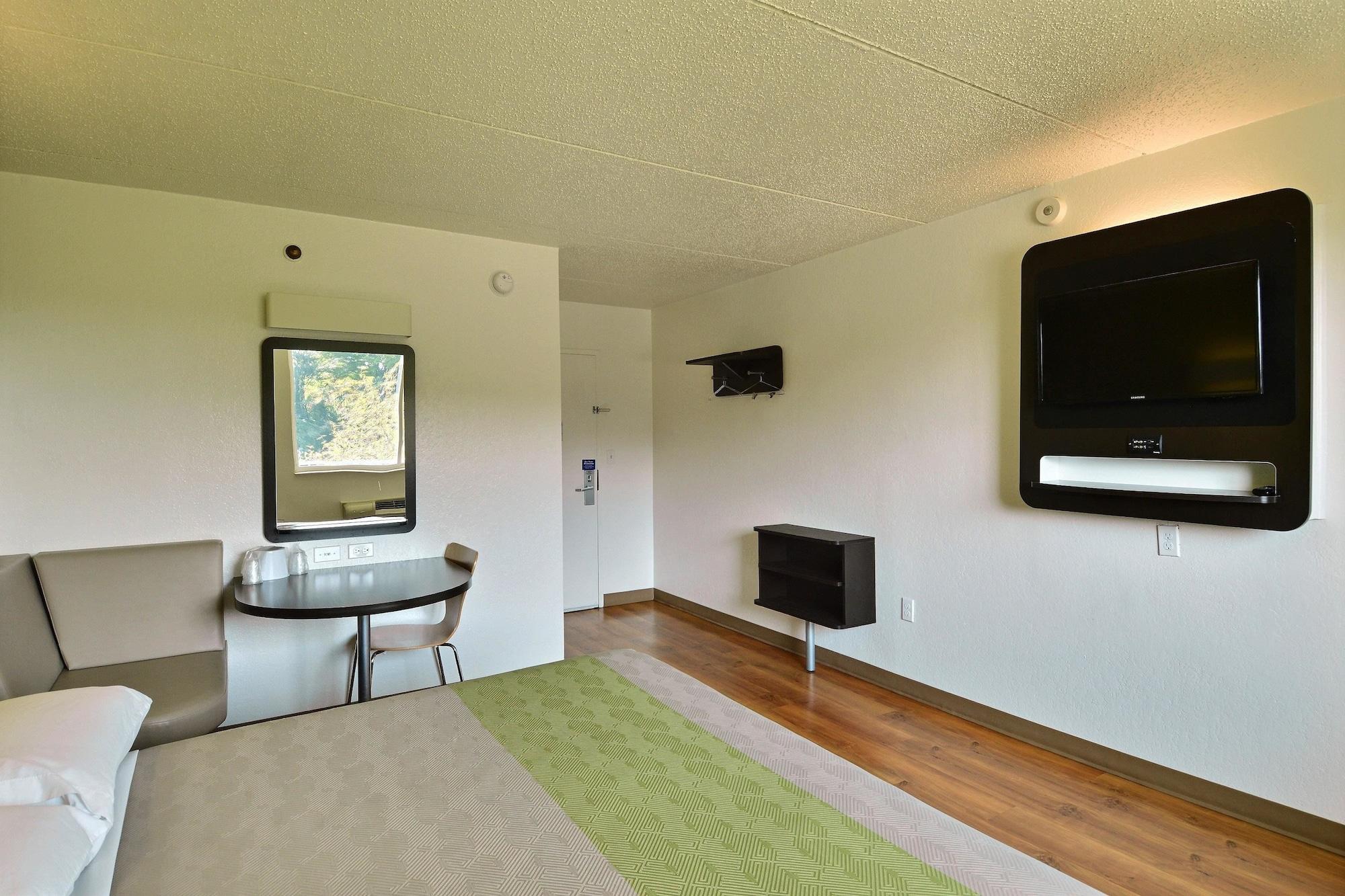 Motel 6-Danvers, Ma - Boston North Екстериор снимка