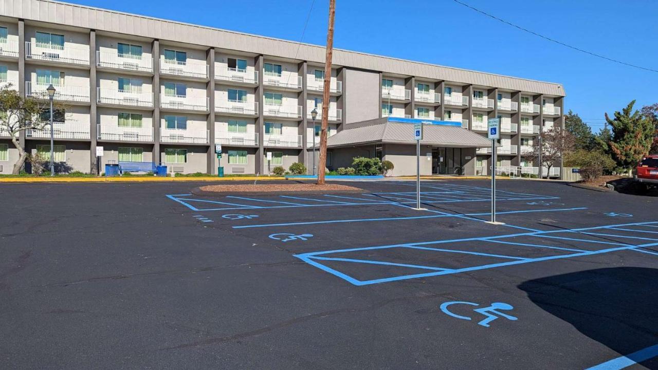 Motel 6-Danvers, Ma - Boston North Екстериор снимка