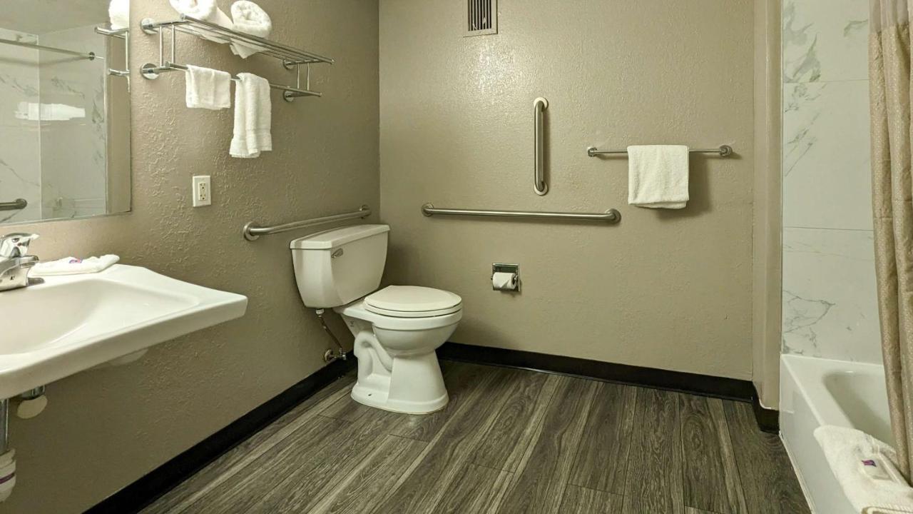 Motel 6-Danvers, Ma - Boston North Екстериор снимка