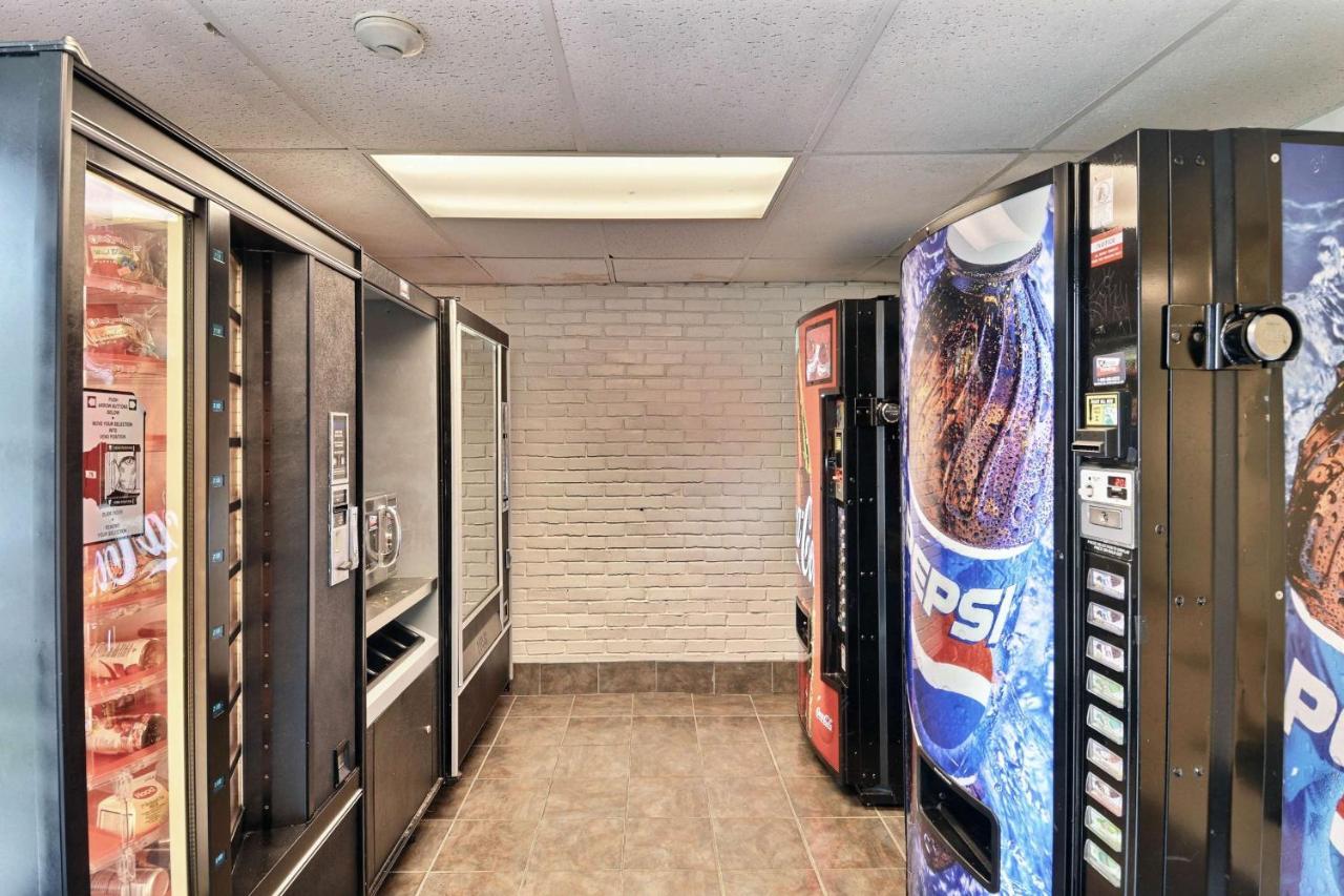 Motel 6-Danvers, Ma - Boston North Екстериор снимка