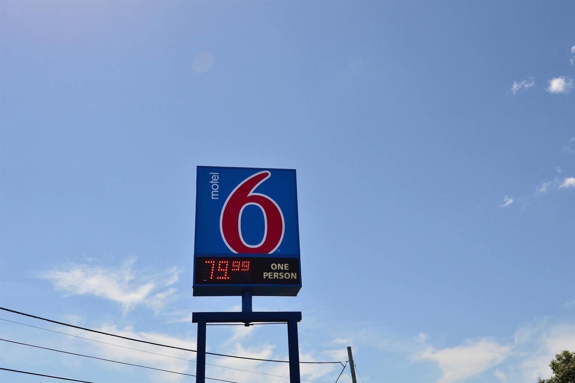 Motel 6-Danvers, Ma - Boston North Екстериор снимка