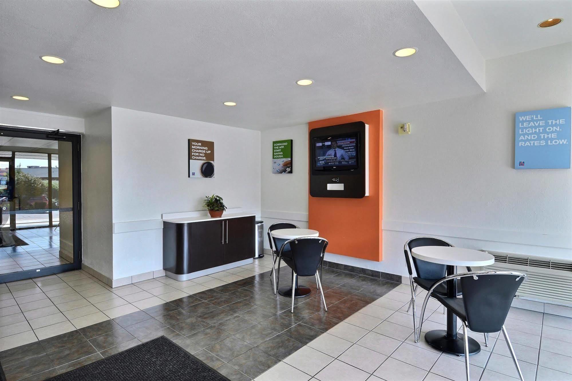 Motel 6-Danvers, Ma - Boston North Екстериор снимка