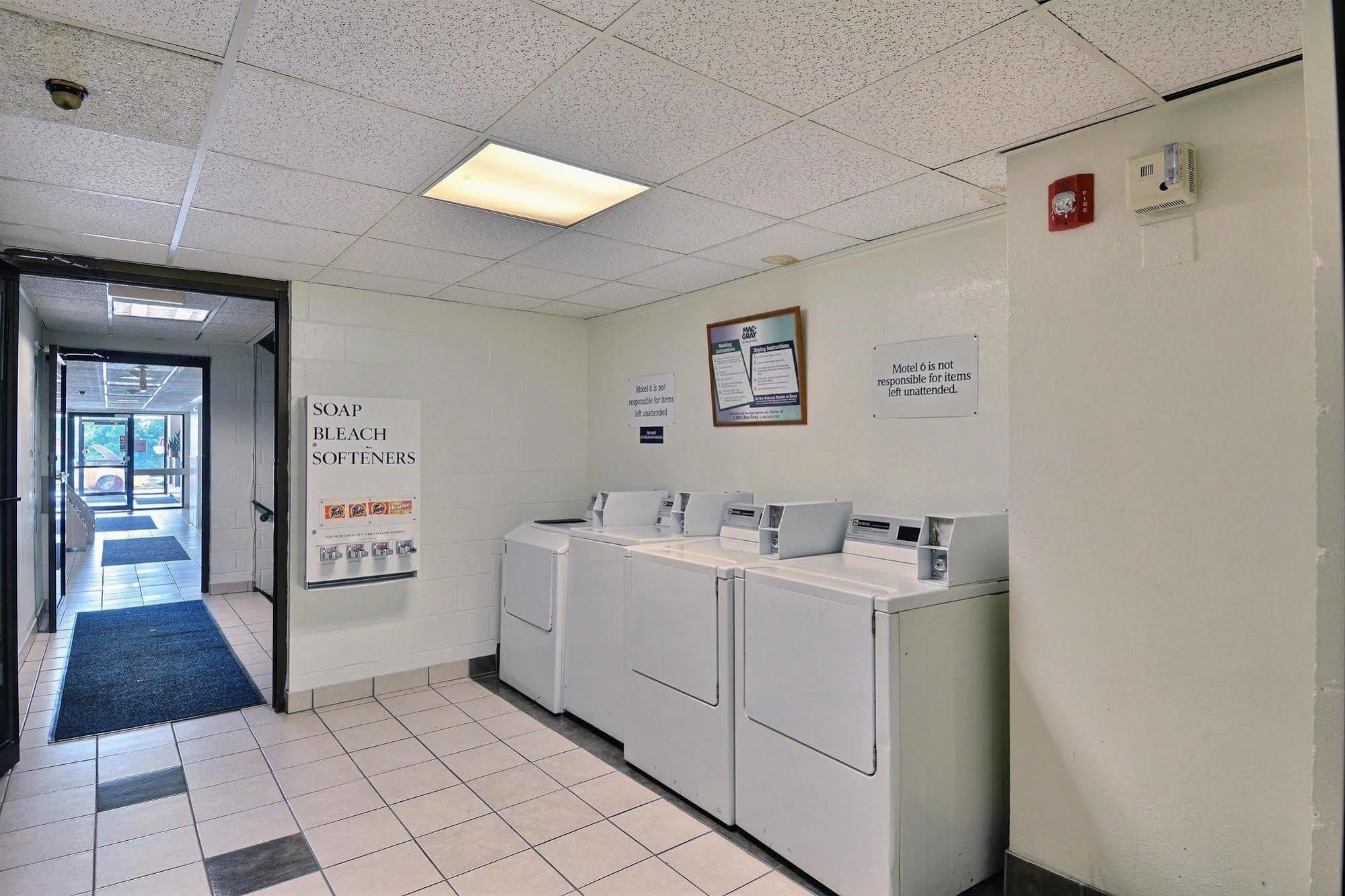 Motel 6-Danvers, Ma - Boston North Екстериор снимка