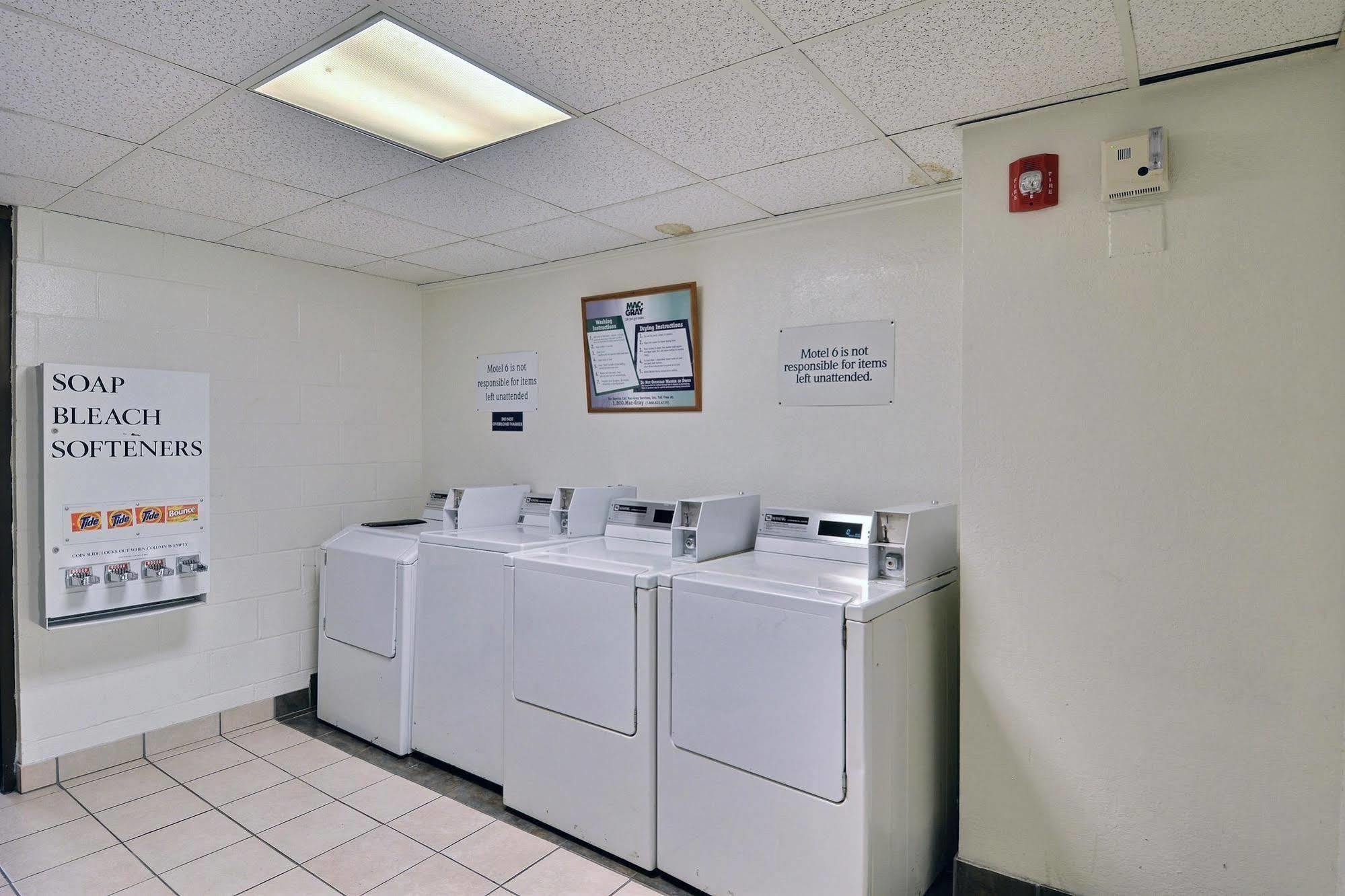 Motel 6-Danvers, Ma - Boston North Екстериор снимка